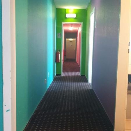Isas Hostel Берлин Екстериор снимка